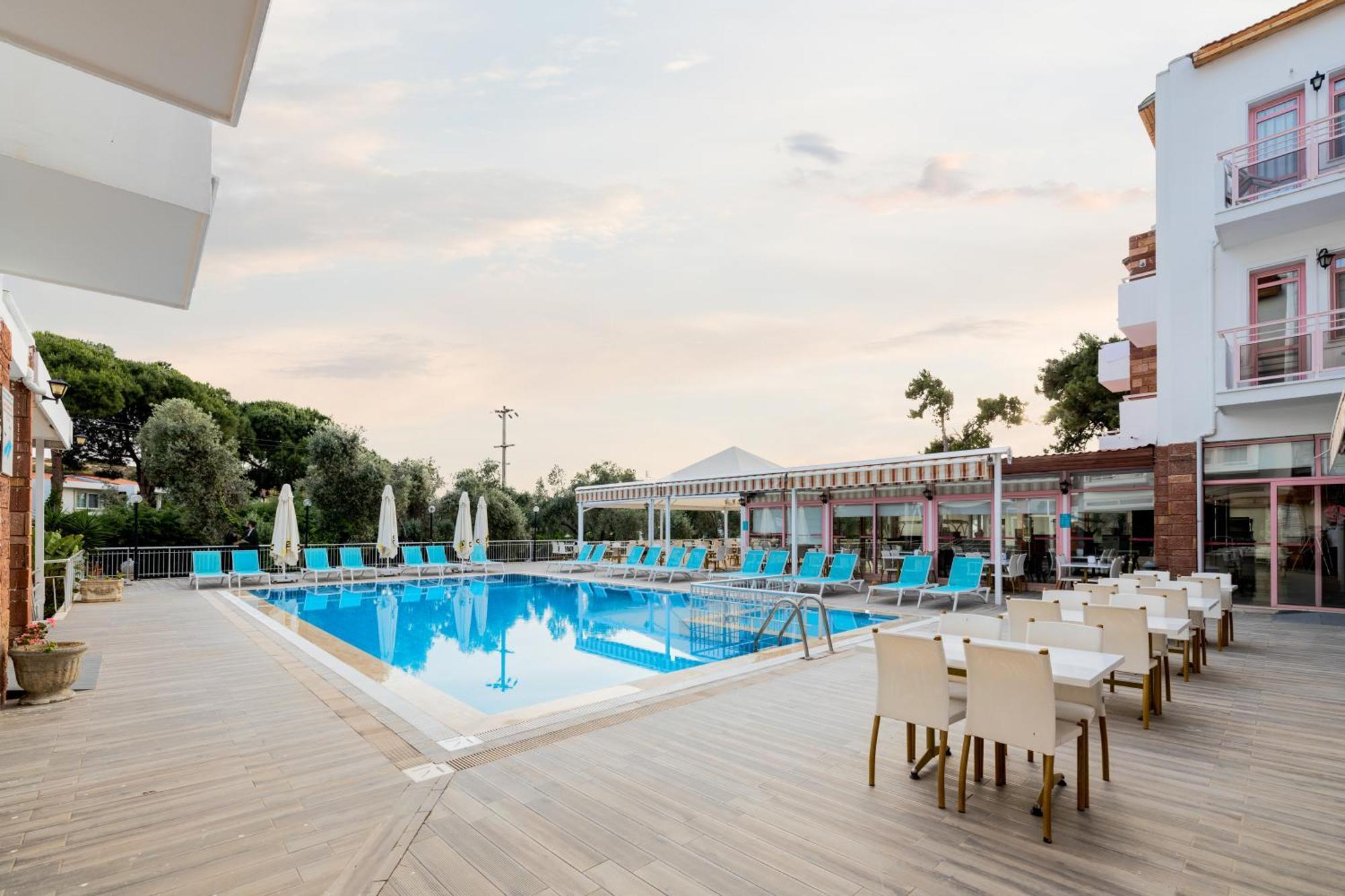 Hanedan Beach Hotel Foça Ngoại thất bức ảnh