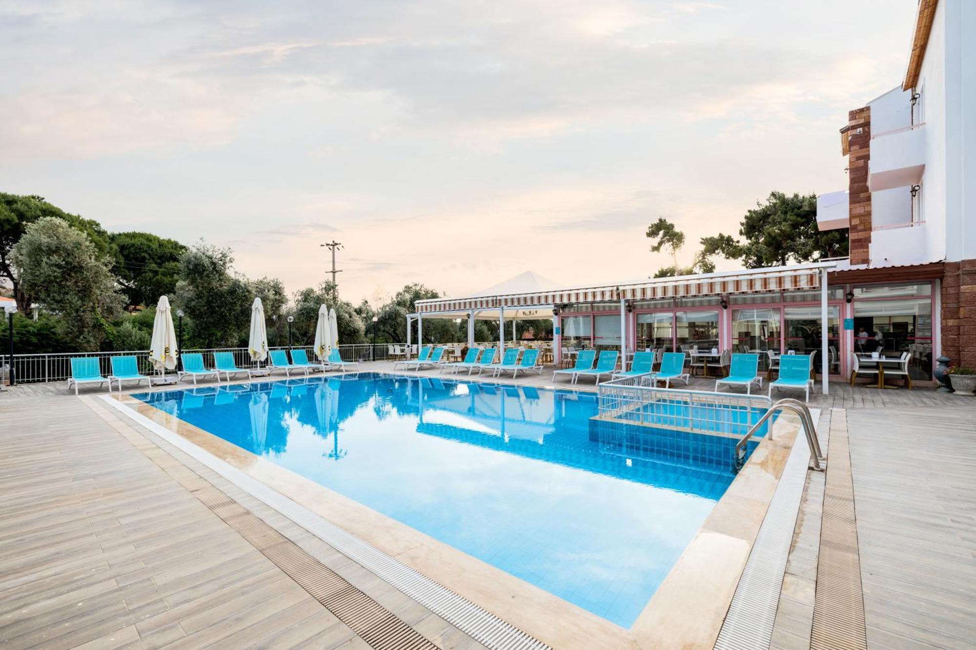 Hanedan Beach Hotel Foça Ngoại thất bức ảnh